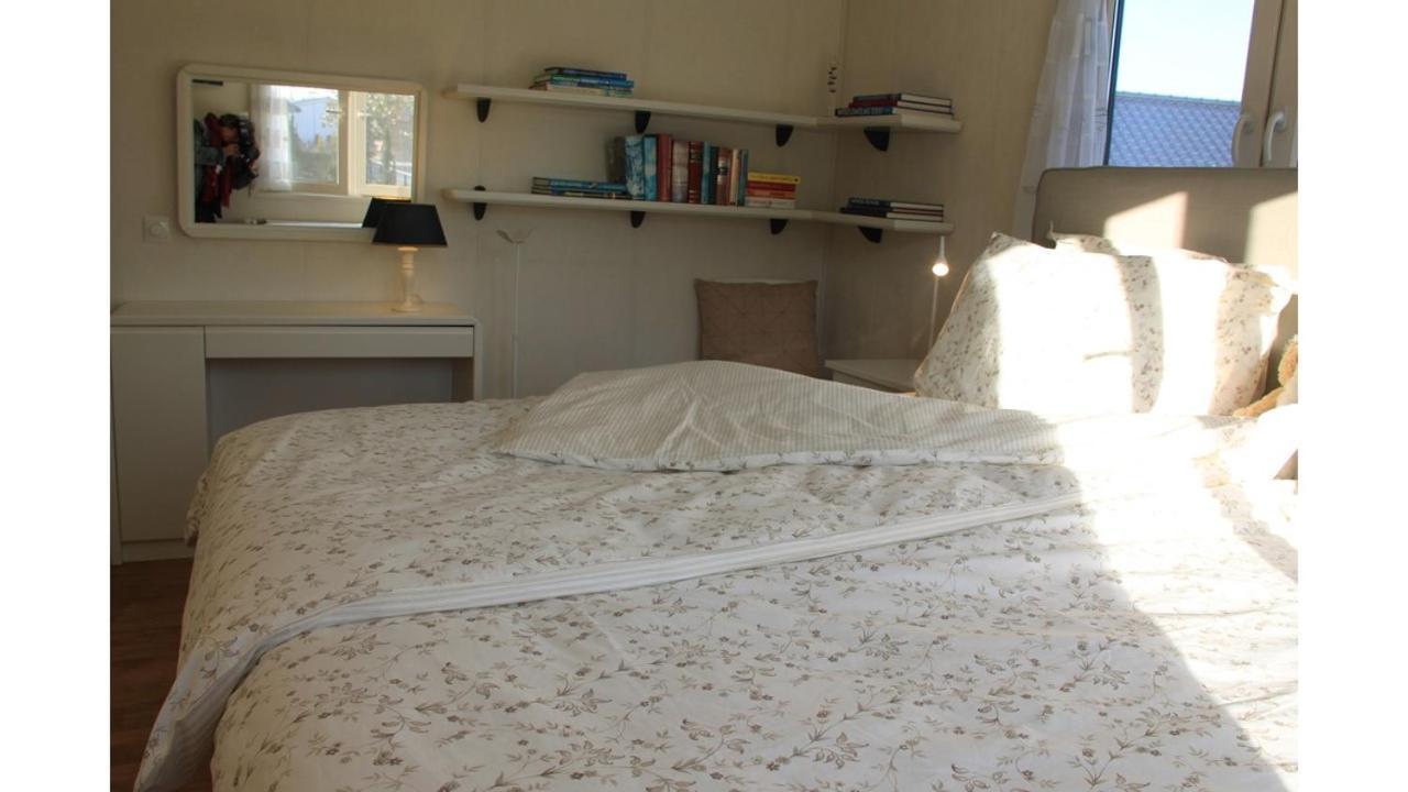 Chalet Buutengeweun, Met Luxe Jacuzzi En Tonsauna Sint Annaland Eksteriør billede